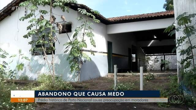 predio-abandonado-em-porto