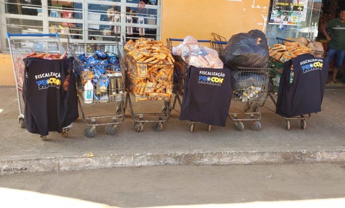 produtos-apreendidos-em-tocatinia-foto-01