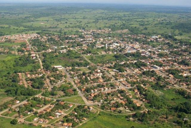 Homem é preso após amarrar adolescente suspeito de furto em estaca de cerca e agredi-lo