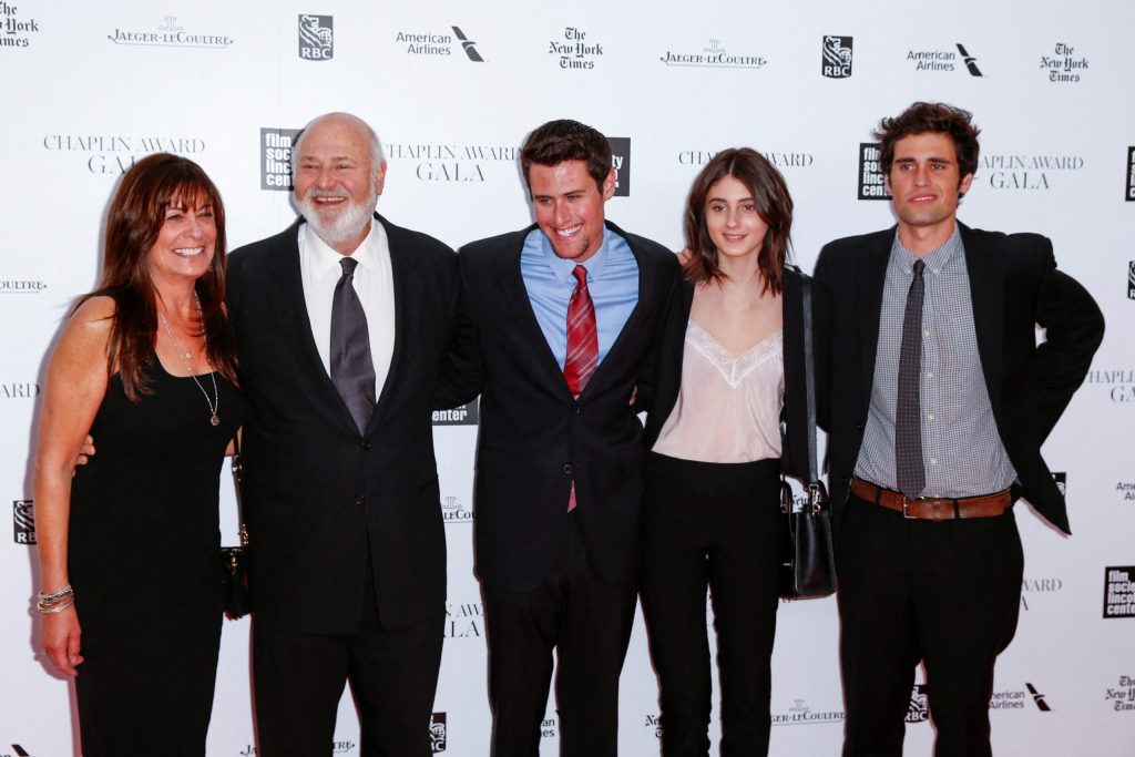 Filho de Rob Reiner publica carta sobre morte dos pais e julgamento do irmão: ‘É quase impossível de processar’