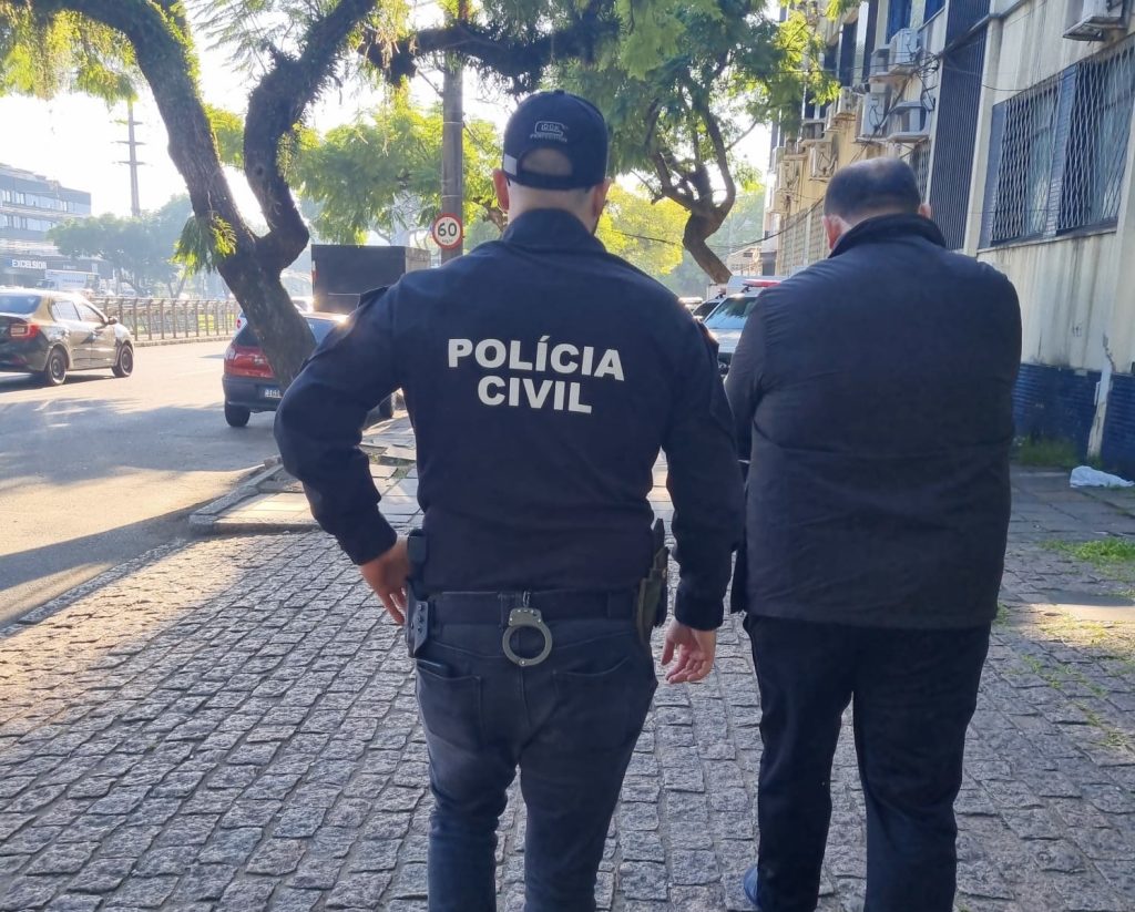 Suspeito de vender dados sigilosos de sistemas de segurança em esquema nacional é preso no RS
