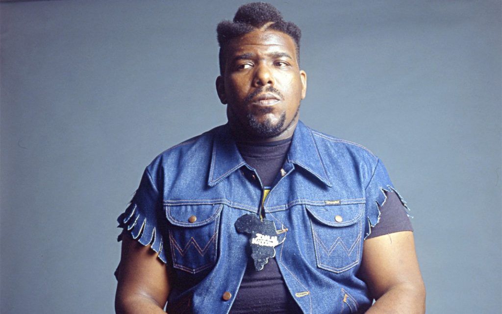 Influência no funk carioca, parceria com Fernanda Abreu e mais: a relação de Afrika Bambaataa com o Brasil