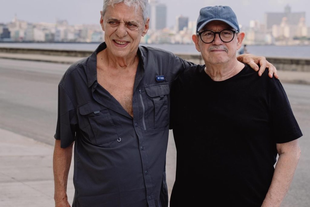 Chico Buarque vai à Havana gravar com o cantor cubano Silvio Rodríguez