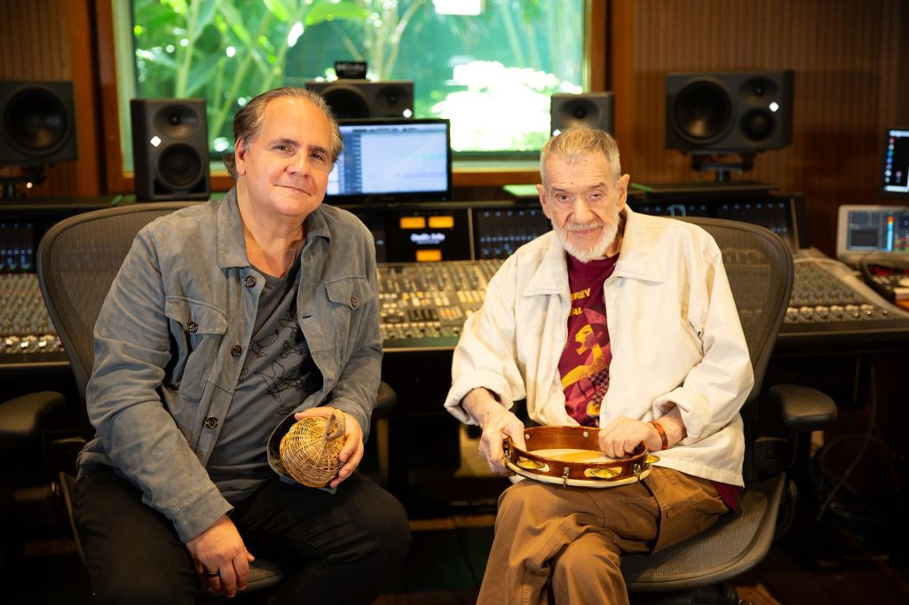 Percussionista Airto Moreira volta ao estúdio e lança álbum em parceria com o pianista Ricardo Bacelar, ‘Maracanós’