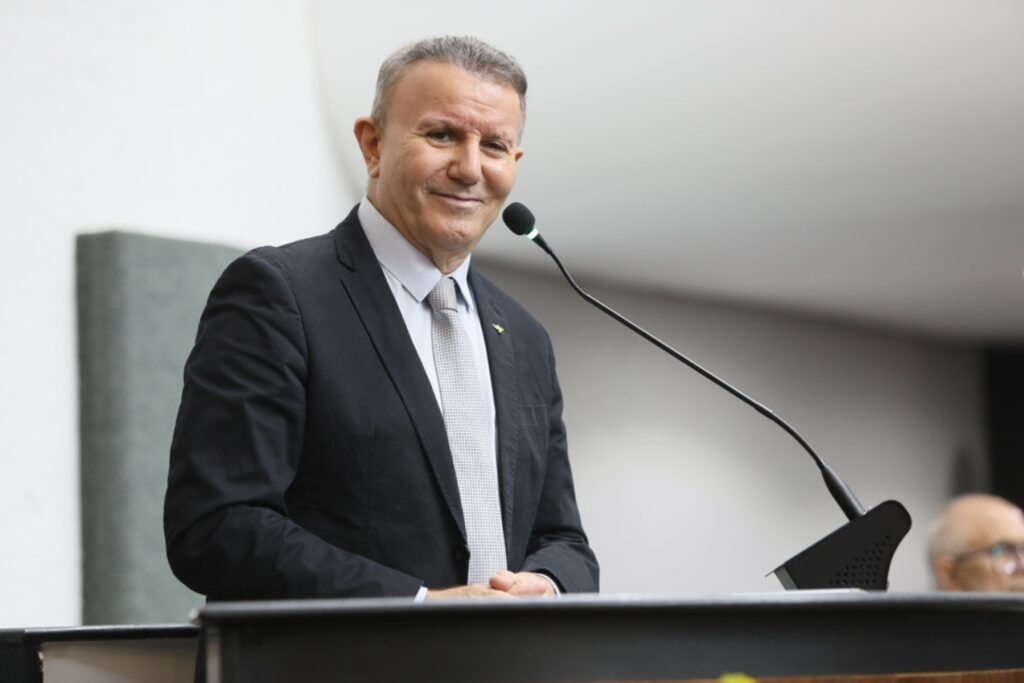 Prefeito de Palmas, Eduardo Siqueira, é submetido a cirurgia cardíaca e segue internado na UTI