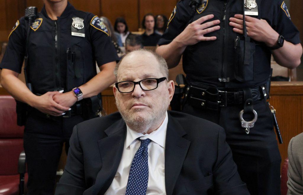 Acusação contra Harvey Weinstein é retirada após atriz dizer que não suporta mais testemunhar