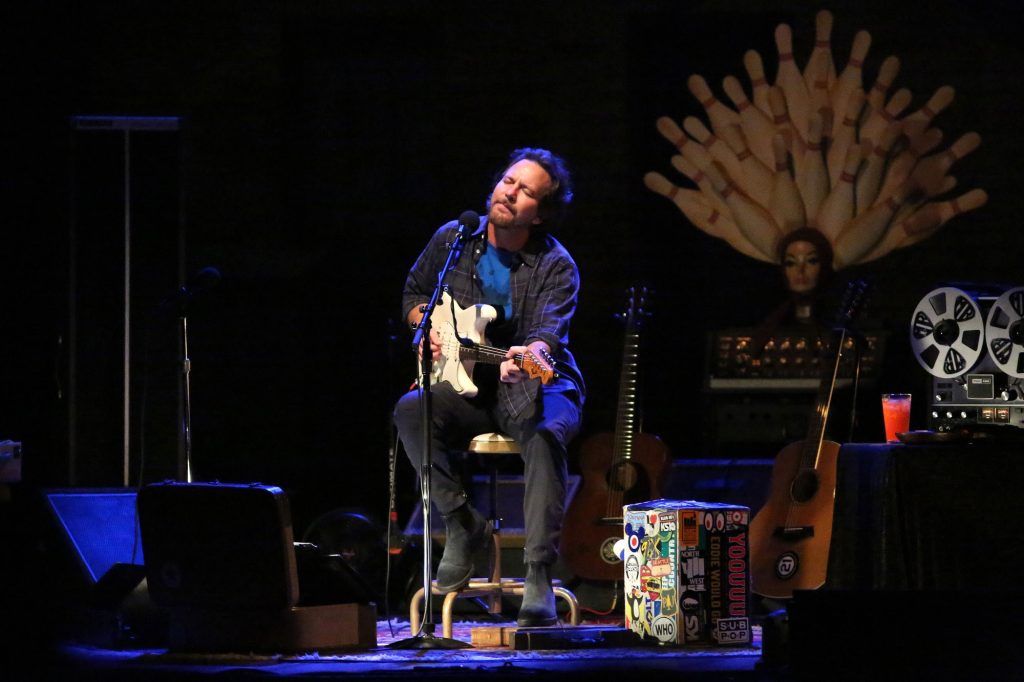 Eddie Vedder e Roger Daltrey são anunciados no festival Best of Blues and Rock; veja line-up